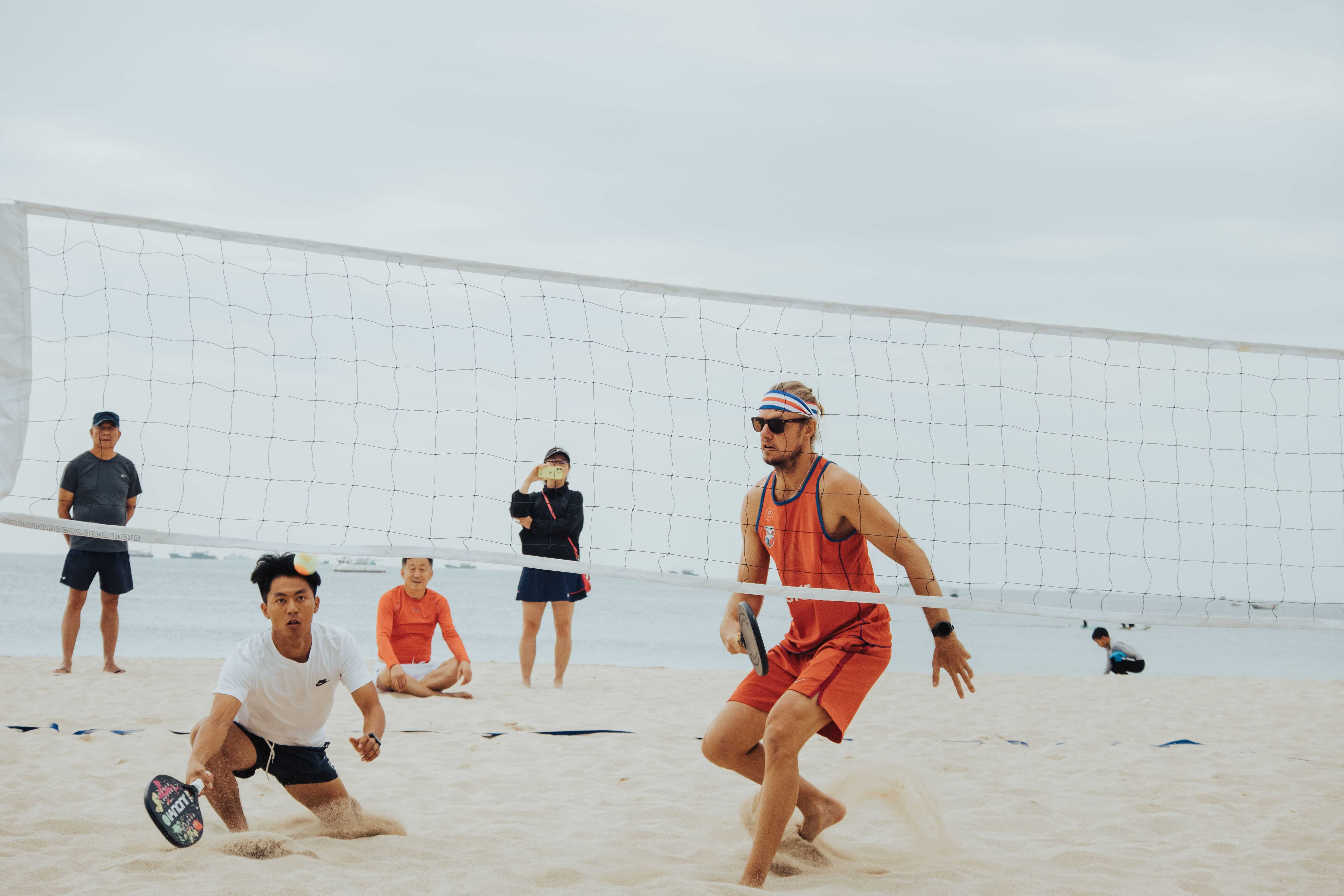 Beach tennis: tudo o que você precisa saber do esporte da vez!